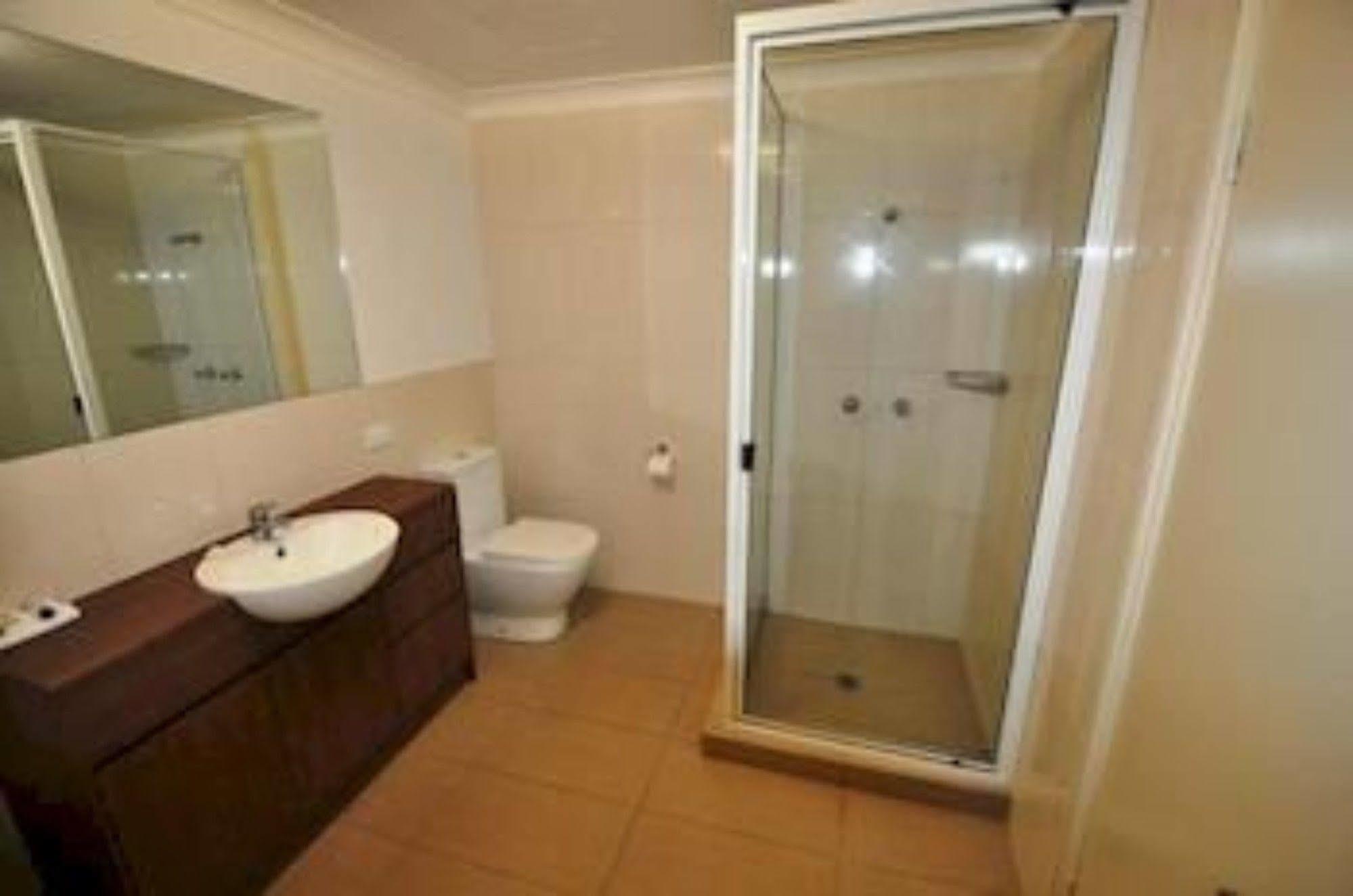 The Australian Hotel Motel Дэлби Экстерьер фото